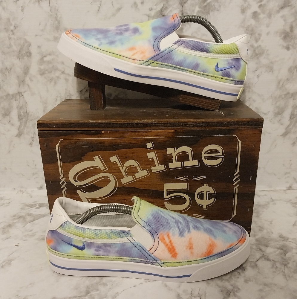 Pre-owned 2020 nike court legacy slip on